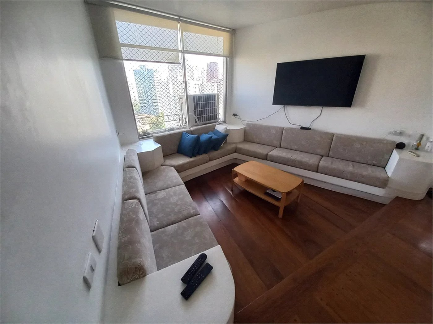 Apartamento à venda com 3 quartos, sendo 1 suíte,  em Vila Andrade, São Paulo, SP