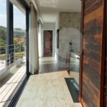 Casa à venda com 3 suítes no condomínio Figueira Garden, Atibaia - SP