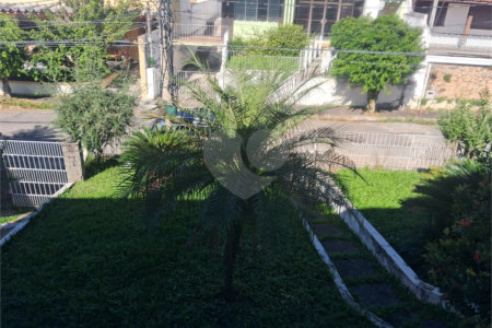 Casa à venda com 3 quartos, sendo 2 suítes, no condomínio Rio Bon, Rio de Janeiro - RJ