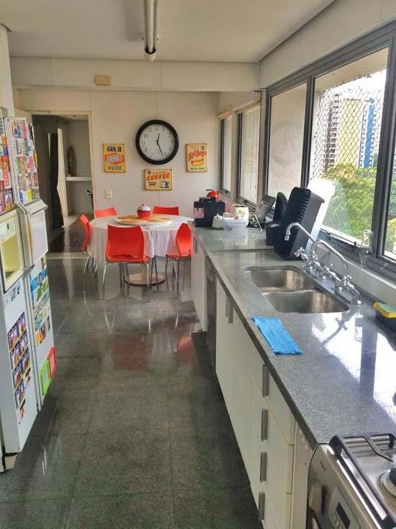 Apartamento para alugar com 4 quartos, sendo 3 suítes, em Jardim Londrina, São Paulo, SP