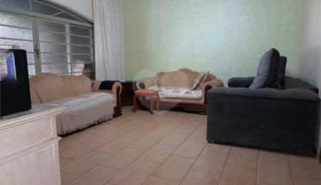 Casa à venda com 5 quartos, sendo 1 suíte,  em Jardim Anhangüera, Ribeirão Preto, SP