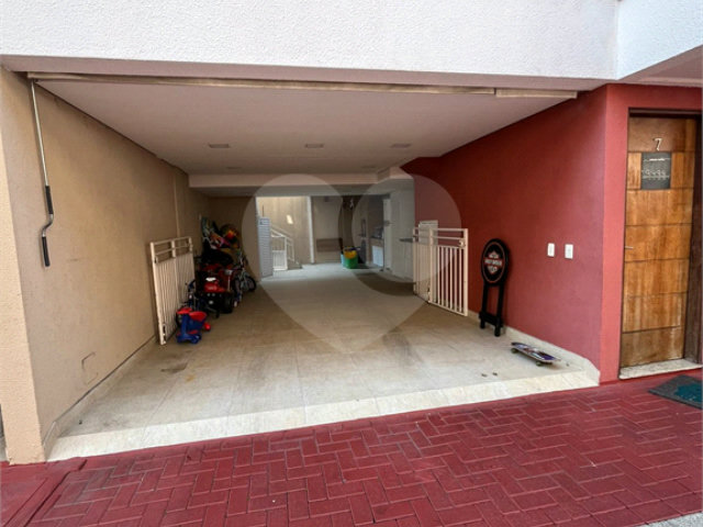 Casa à venda com 3 quartos, sendo 1 suíte,  no condomínio Vila Siqueira, São Paulo - SP