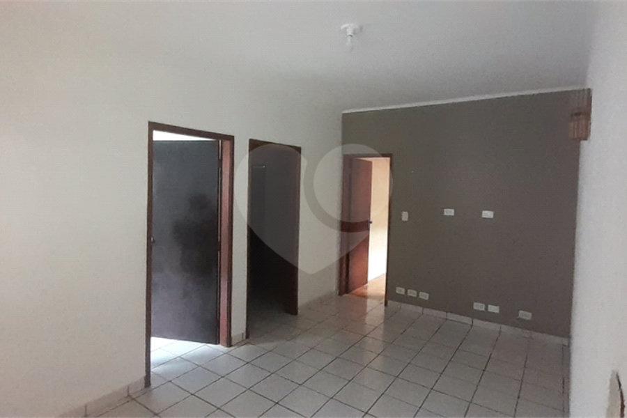Casa à venda com 3 quartos, sendo 1 suíte,  em Parque Vitória, São Paulo, SP