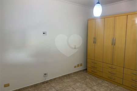 Sobrado à venda ou para alugar com 3 suítes em Vila Sônia, São Paulo, SP