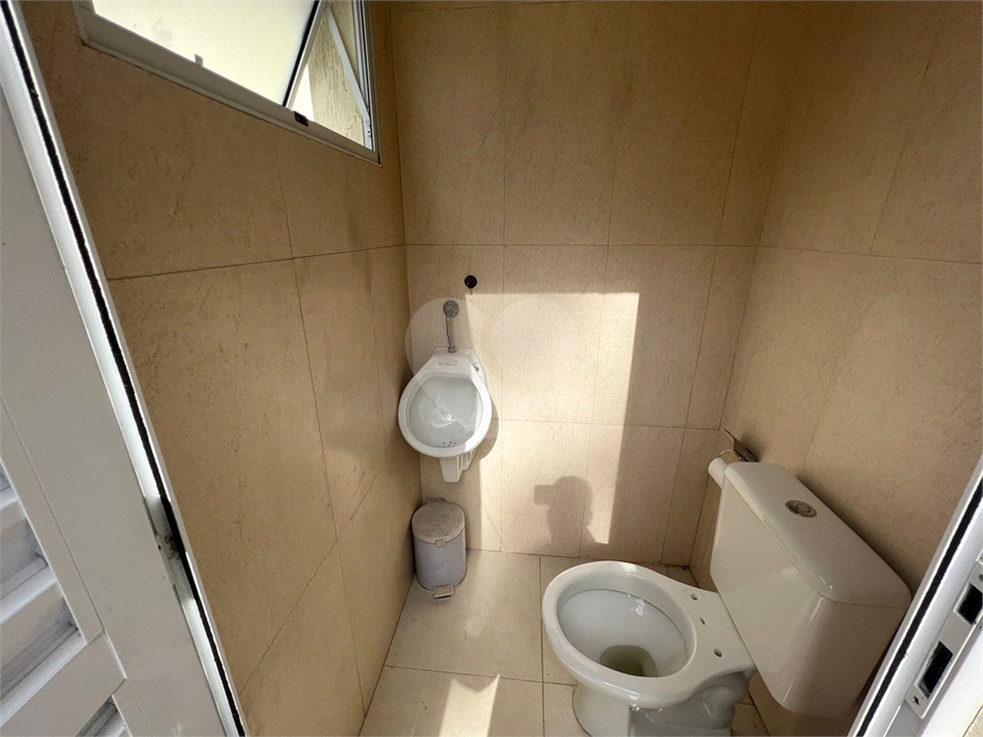 Casa à venda com 4 suítes no condomínio Parque Petrópolis 4 Secção, Mairiporã - SP