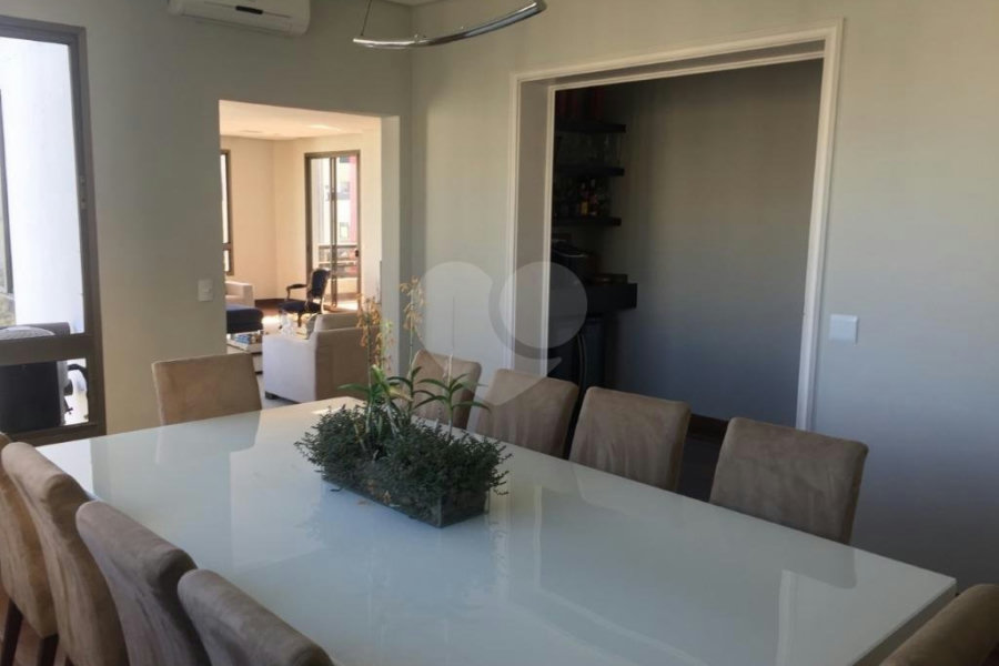 Apartamento à venda ou para alugar com 4 suítes em Morumbi, São Paulo, SP