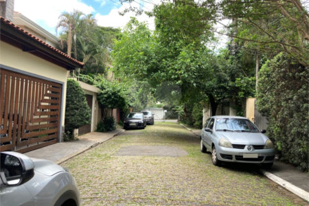 Casa de Vila à venda com 3 quartos, sendo 1 suíte, em Brooklin Paulista, São Paulo, SP