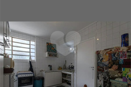 Apartamento à venda com 3 quartos, sendo 1 suíte,  em Aclimação, São Paulo, SP