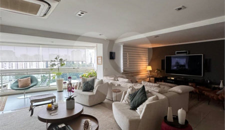 Apartamento à venda com 3 suítes em Vila Andrade, São Paulo, SP