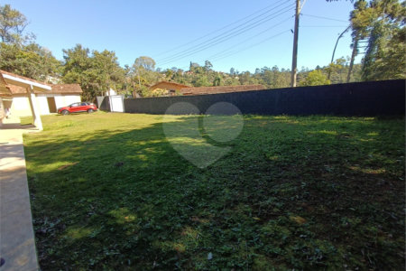 Chácara à venda com 4 quartos, sendo 1 suíte, em Vila Vilma (mailasqui), São Roque, SP