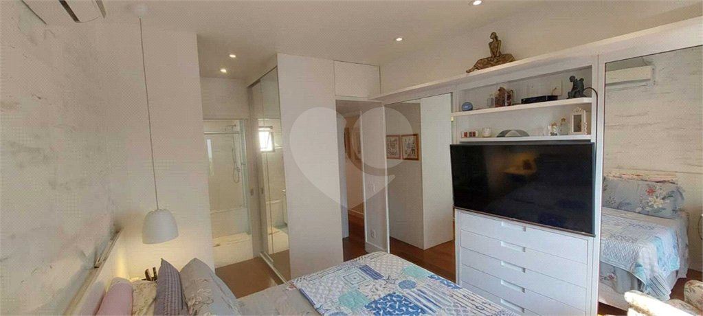Apartamento à venda com 4 quartos, sendo 1 suíte,  em Tijuca, Rio de Janeiro, RJ