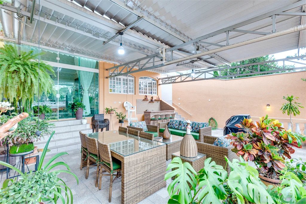Casa à venda com 4 quartos, sendo 1 suíte,  em Brooklin Paulista, São Paulo, SP
