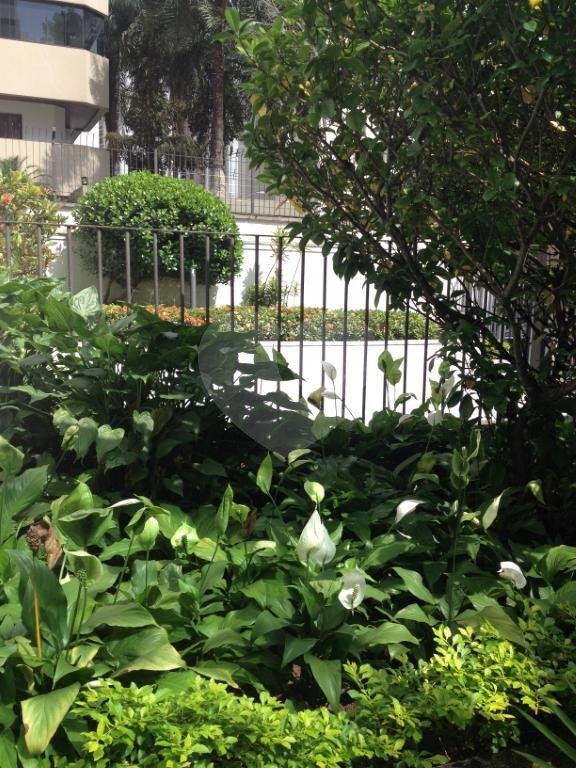 Apartamento à venda com 3 quartos, sendo 1 suíte,  em Indianópolis, São Paulo, SP