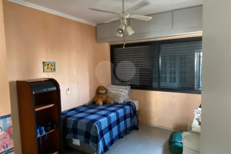 Apartamento à venda com 4 quartos, sendo 1 suíte, em Campo Belo, São Paulo, SP