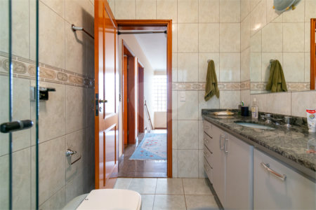 Casa à venda com 3 quartos, sendo 1 suíte,  em Vila Cordeiro, São Paulo, SP