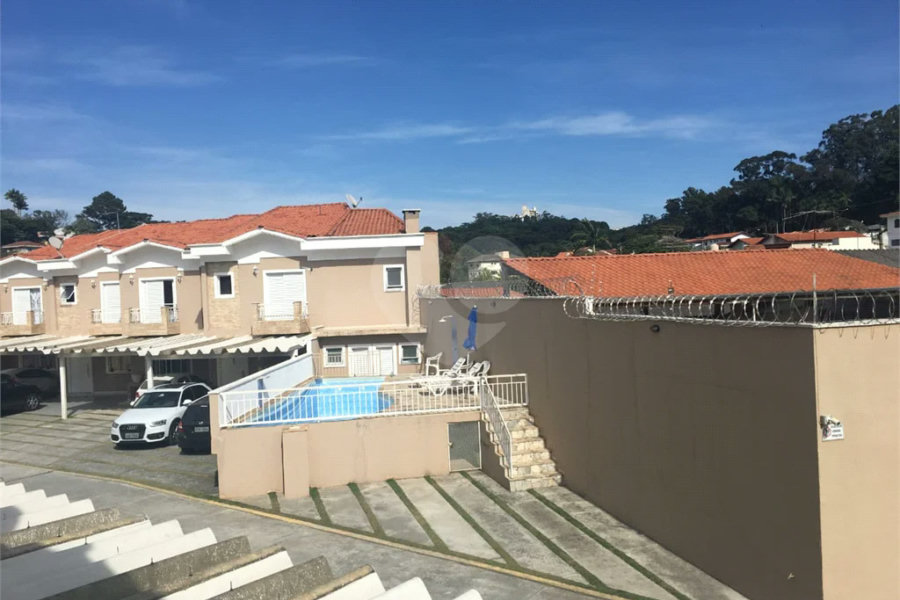 Casa à venda com 3 quartos, sendo 1 suíte, no condomínio Cond Res Paineiras, São Paulo - SP