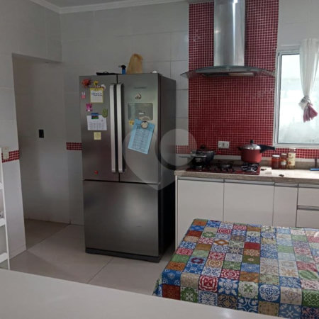 Casa à venda com 4 quartos, sendo 3 suítes, no condomínio Refúgio do Sauá I, Atibaia - SP
