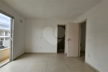 Casa à venda com 4 quartos, sendo 3 suítes, no condomínio Grand Park, Rio de Janeiro - RJ