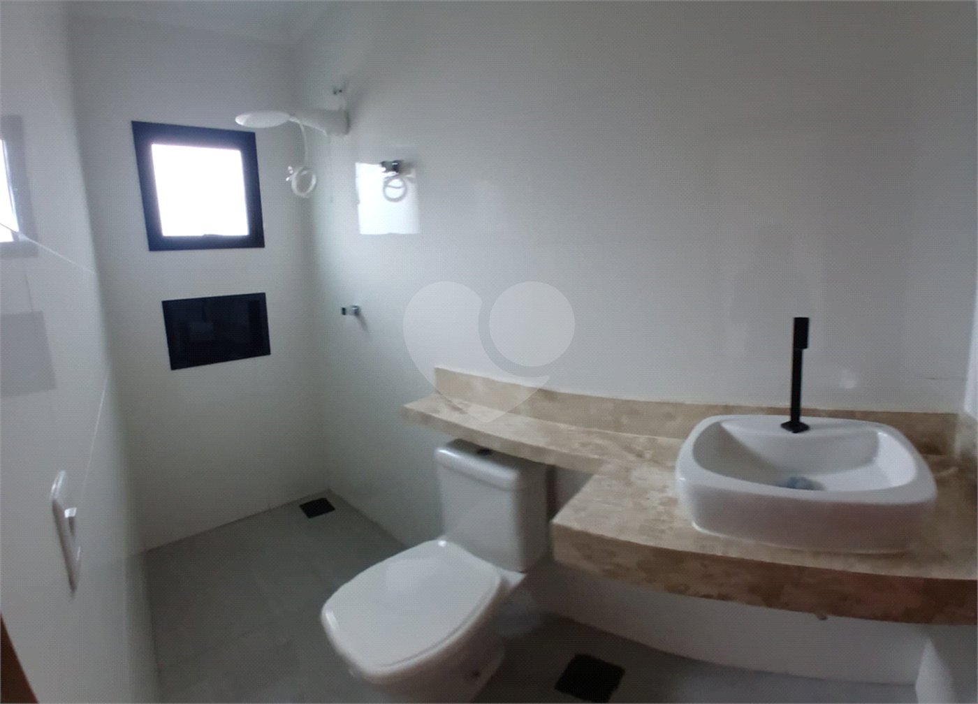 Casa à venda com 2 suítes em Vila Brasileira, Mogi das Cruzes, SP