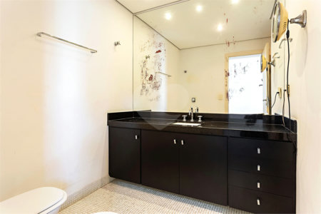 Apartamento à venda com 4 suítes em Campo Belo, São Paulo, SP