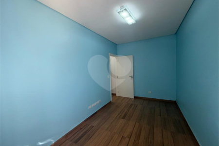 Casa Térrea à venda com 3 quartos, sendo 1 suíte, em Alto da Boa Vista, São Paulo, SP