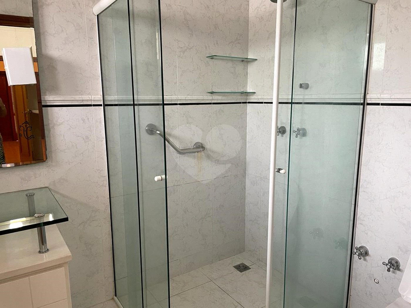 Casa à venda com 4 suítes no condomínio São Joaquim, Vinhedo - SP