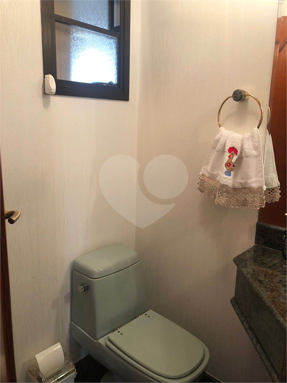 Apartamento na Região do Anália Franco Próximo ao Shopping com 3 Dormitórios sendo 1 Suíte e 2 Vagas de Garagem