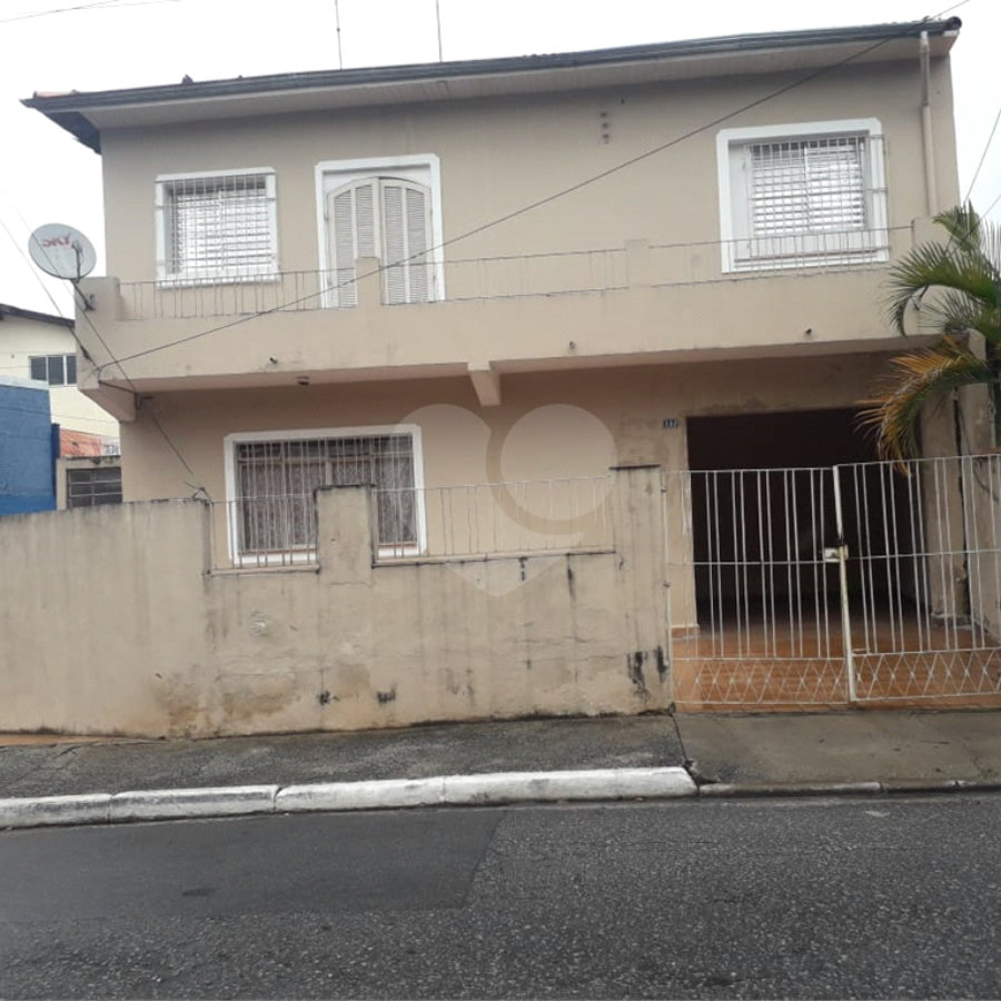 Casa Térrea à venda com 4 quartos, sendo 1 suíte, em Vila Constança, São Paulo, SP