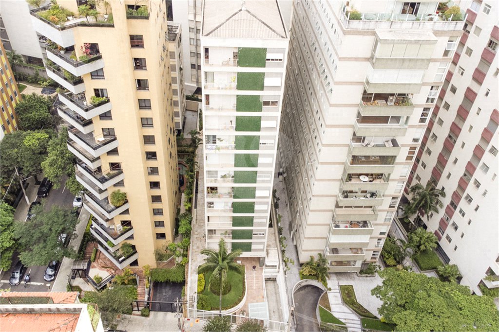 Apartamento à venda com 3 quartos, sendo 1 suíte, em Santa Cecília, São Paulo, SP
