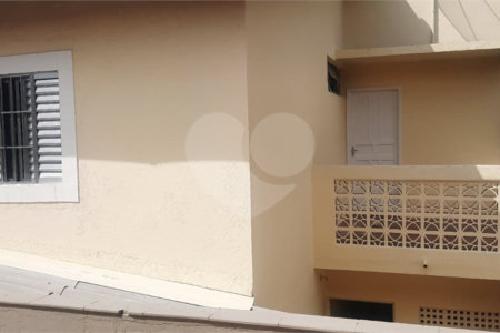 Sobrado à venda com 3 quartos em Rio Pequeno, São Paulo, SP