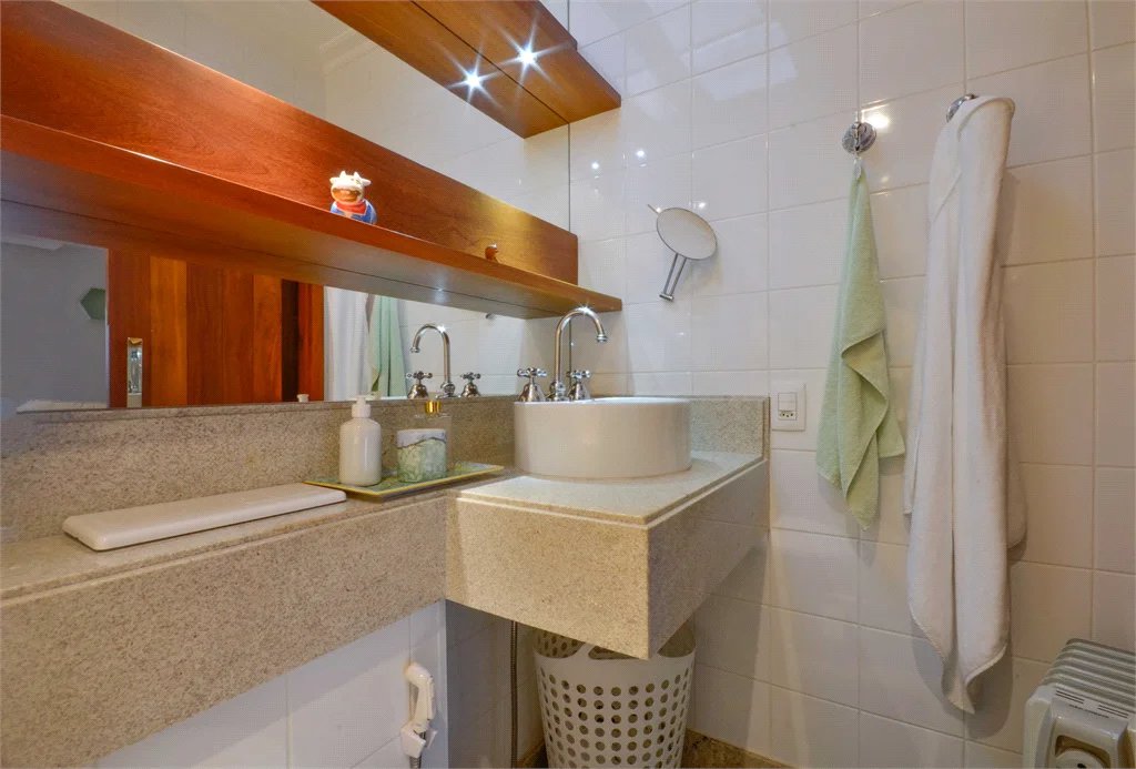 Casa à venda com 5 quartos, sendo 4 suítes, no condomínio Espaço Mobile - Real Parque, São Paulo - SP