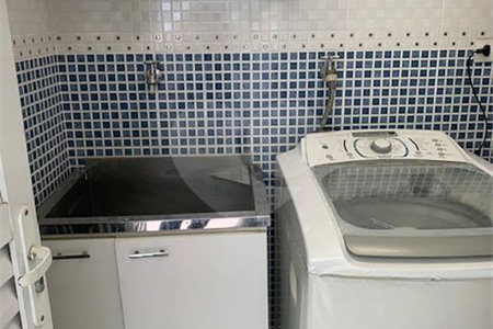 Sobrado à venda com 3 quartos em Vila Paulicéia, São Paulo, SP
