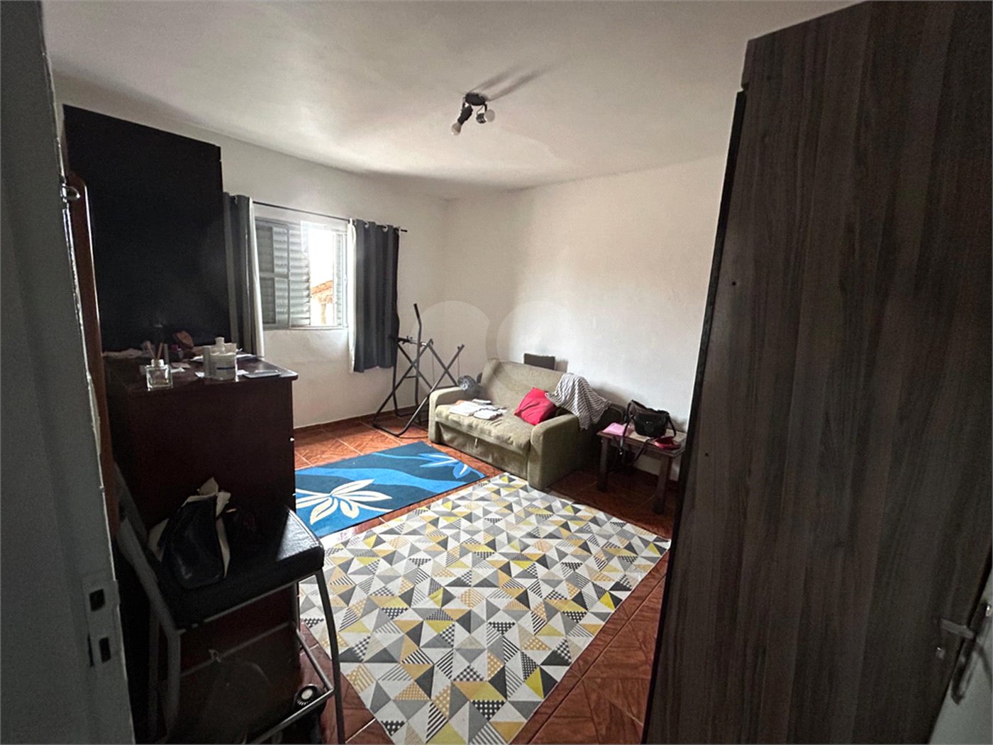 Sobrado à venda com 6 quartos, sendo 1 suíte,  em Vila do Encontro, São Paulo, SP