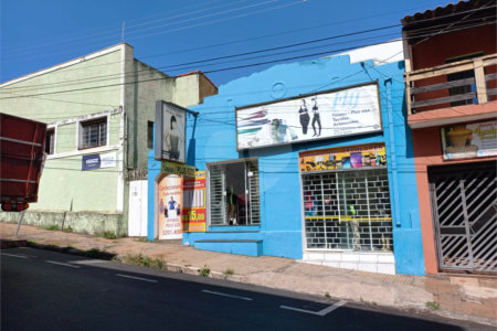 Salão comercial com 206,00 m² .