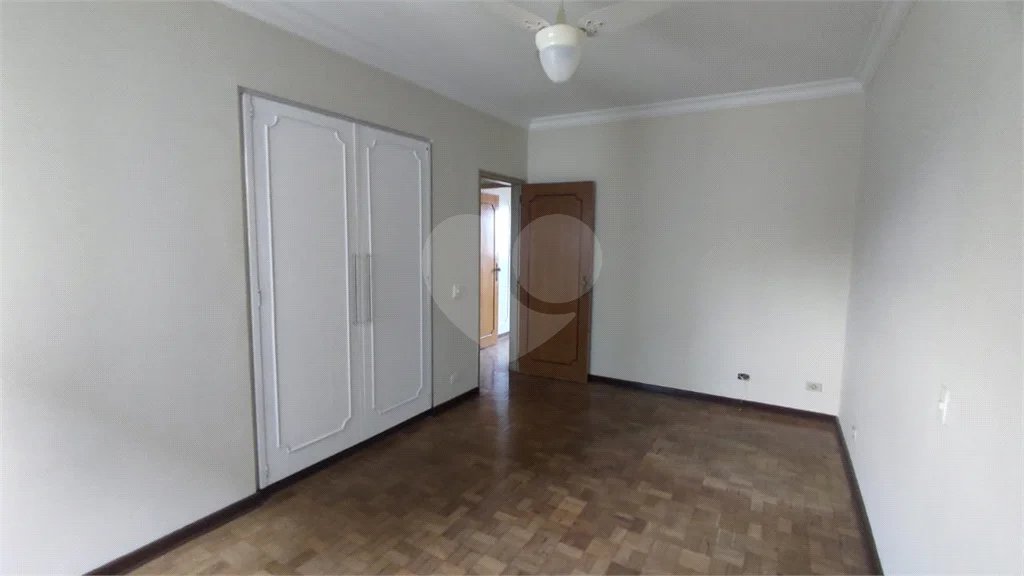 Apartamento Edifício Romano