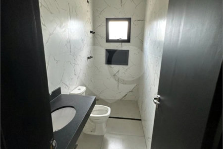 Casa Térrea à venda com 3 quartos, sendo 1 suíte, em Jardim do Lago, Atibaia, SP