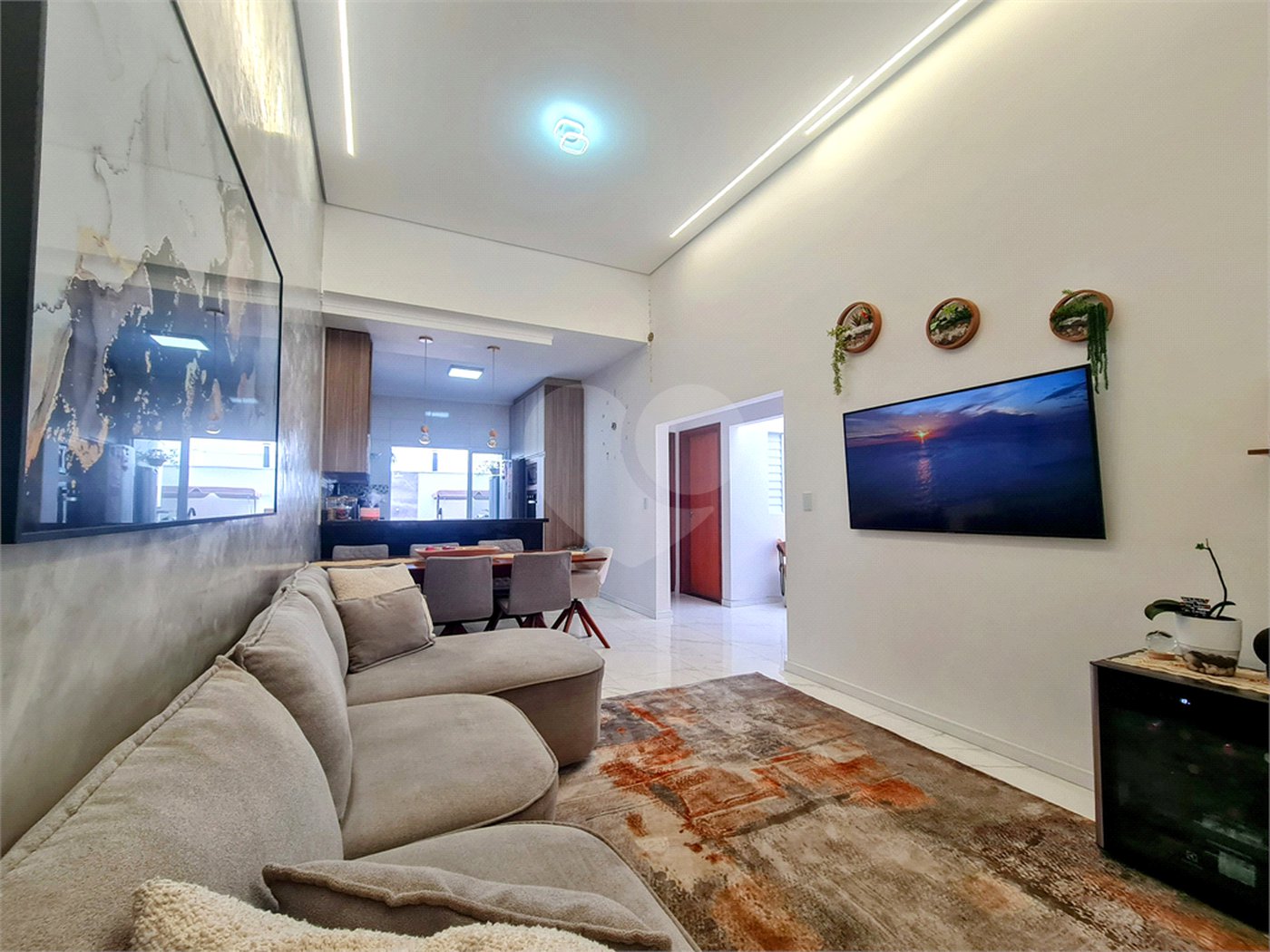 Casa à venda com 3 quartos, sendo 1 suíte, no condomínio Horto Florestal Iii, Sorocaba - SP