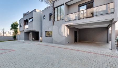 Casa à venda com 4 suítes no condomínio Reserva Robélia, São Paulo - SP