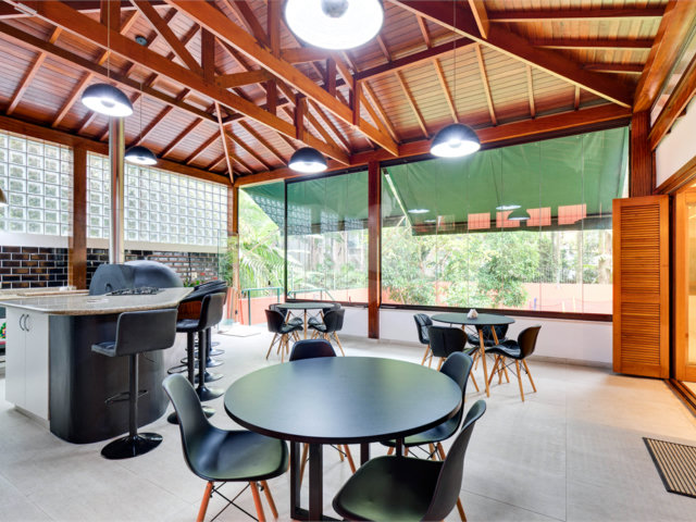 Casa à venda com 4 suítes em Chácara Monte Alegre, São Paulo, SP