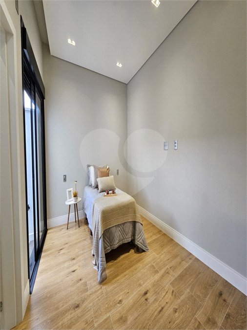 Casa à venda com 3 suítes no condomínio Residencial Dona Maria Candida, Indaiatuba - SP