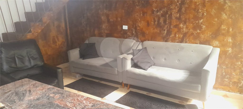 Casa à venda com 3 quartos em Jardim Santa Helena, Itaquaquecetuba, SP