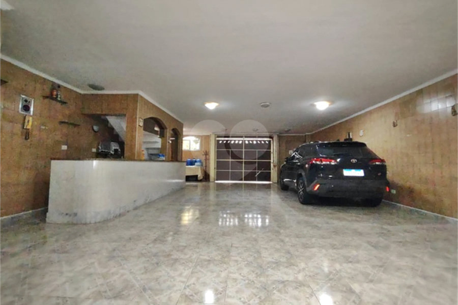Casa à venda com 3 quartos, sendo 1 suíte, no condomínio Vila Paiva, São Paulo - SP