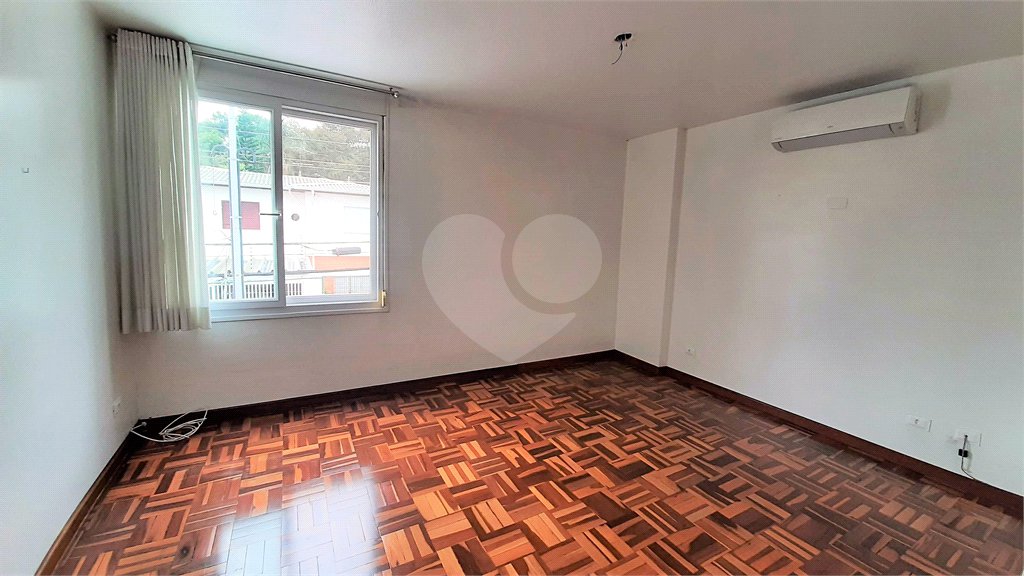 Casa à venda com 3 quartos, sendo 1 suíte, em Chácara Santo Antônio (zona Sul), São Paulo, SP