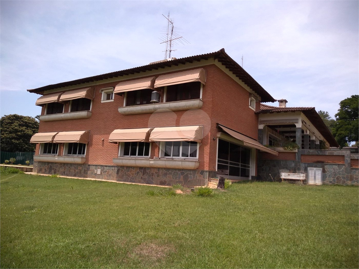 Chácara à venda com 5 quartos, sendo 3 suítes, em Chácaras São Bento, Valinhos, SP