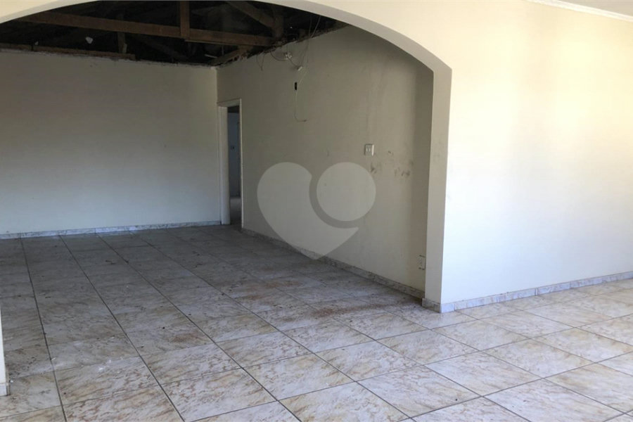 Sobrado à venda com 2 quartos, sendo 1 suíte, em Vila Nova Cachoeirinha, São Paulo, SP