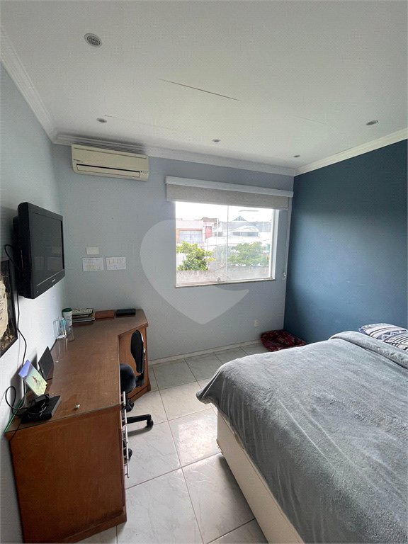 Casa à venda com 5 quartos, sendo 1 suíte, no condomínio Residencial Green Ville, Rio de Janeiro - RJ
