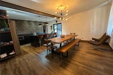 Casa à venda com 3 suítes no condomínio Estância Marambaia, Vinhedo - SP