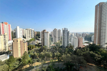 Apartamento à venda com 3 suítes em Vila Andrade, São Paulo, SP