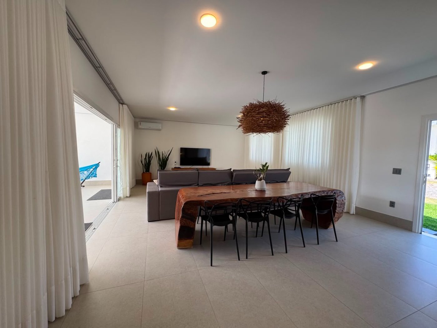 Casa para alugar com 2 suítes, no condomínio Outeiro São Francisco, Porto Seguro - BA