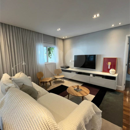Apartamento à venda com 3 quartos, sendo 2 suítes, em Mooca, São Paulo, SP